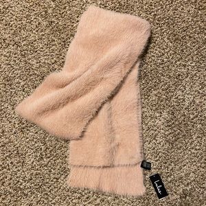 Dusty pink fuzzy scarf